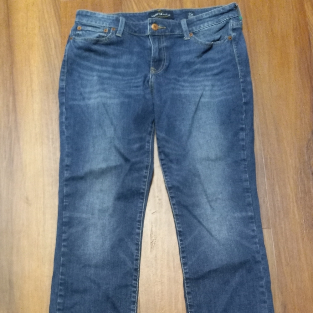 Women's Size 6 Lucky Brand Sweet Straight Jeans. Denim.